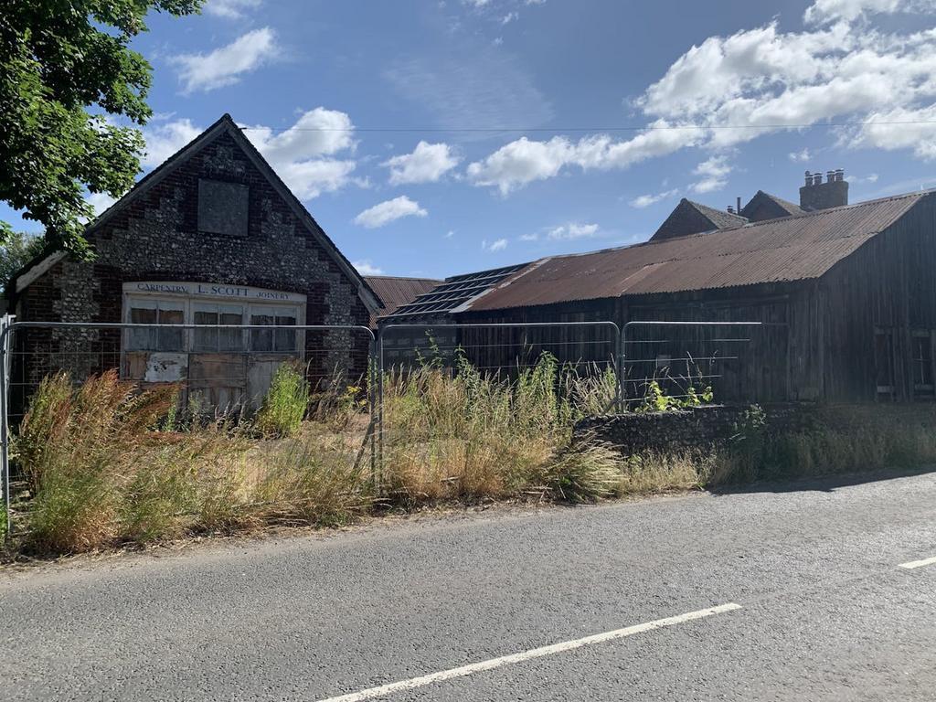 130 Chalton Ln, Waterlooville for sale Building Photo- Image 1 of 18