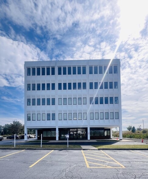 35350 Curtis Blvd, Eastlake, OH for lease - Building Photo - Image 2 of 44