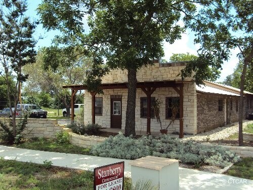 413 S West Dr, Leander, TX for sale Primary Photo- Image 1 of 1