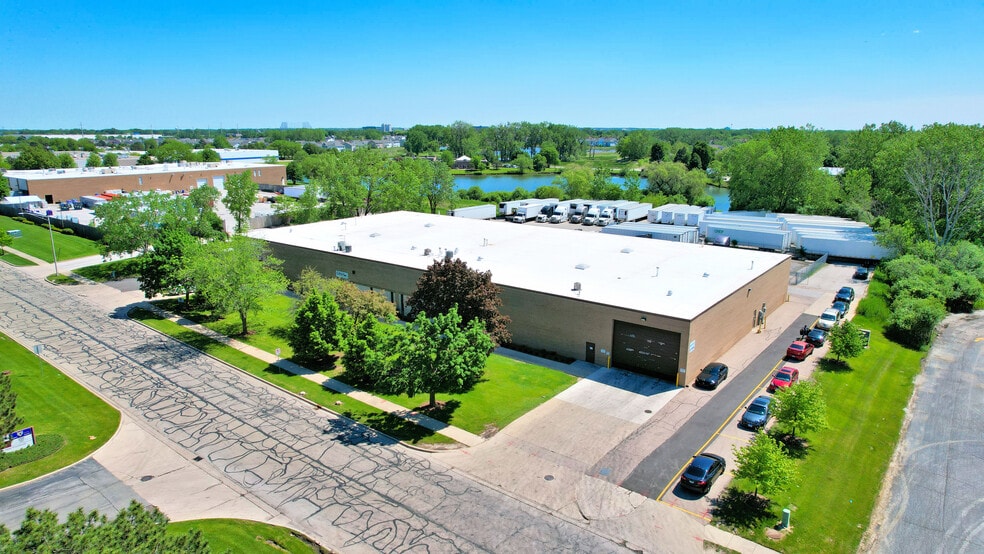 1155-1175 Frontenac Rd, Naperville, IL for lease - Building Photo - Image 2 of 6