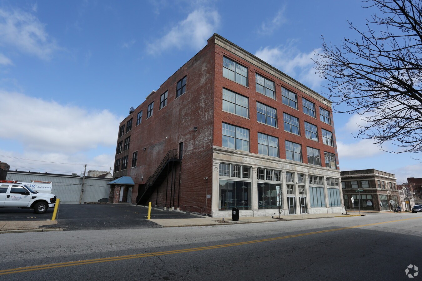 28012803 Locust St, Saint Louis, MO 63103