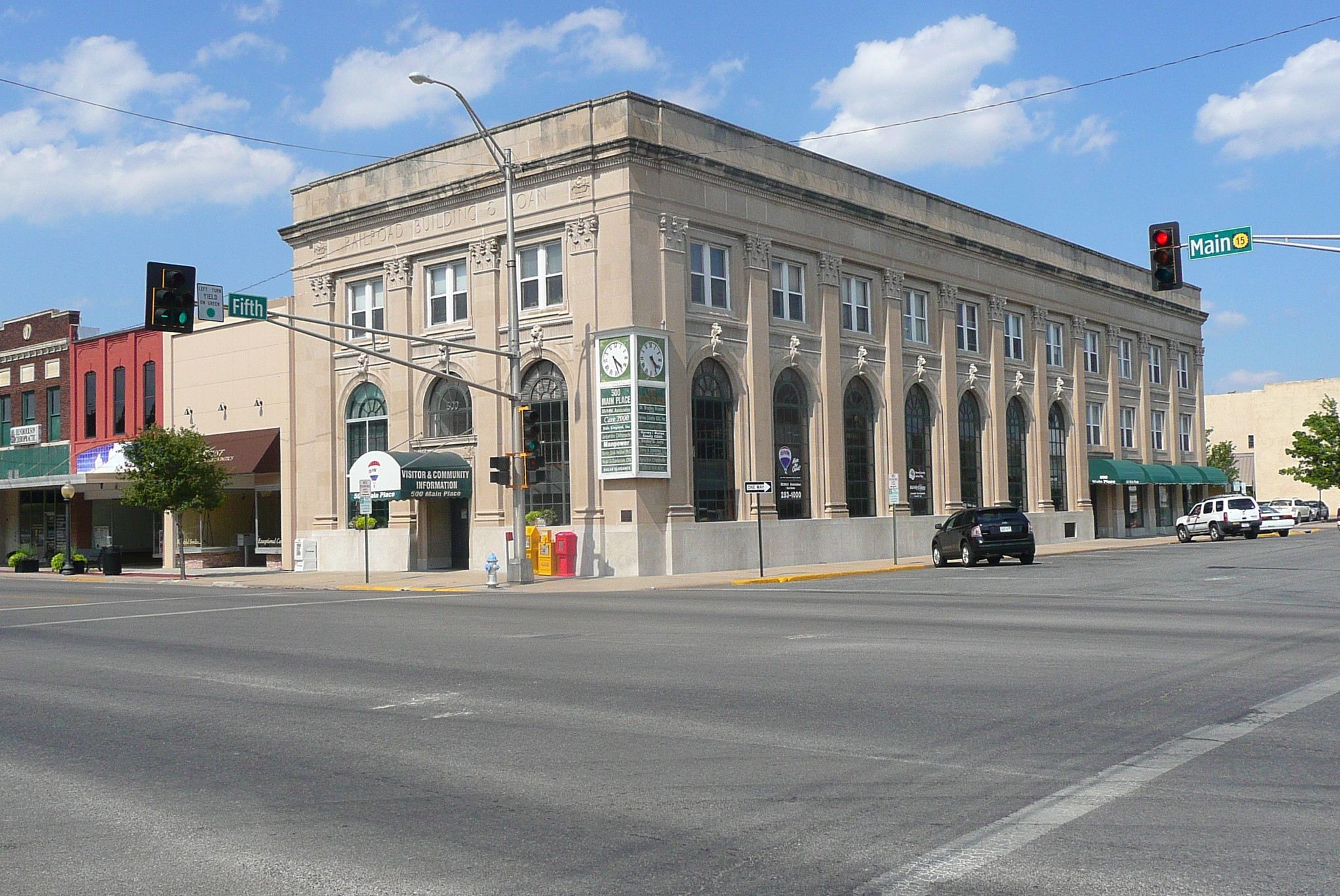 500 N Main St, Newton, KS for sale Primary Photo- Image 1 of 1