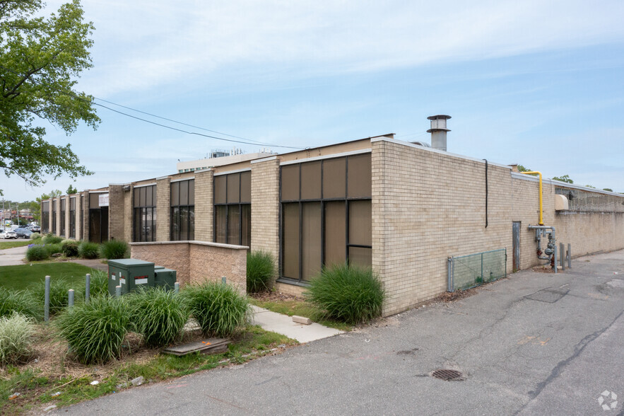 650 Cantiague Rock Rd, Jericho, NY for lease - Building Photo - Image 1 of 5