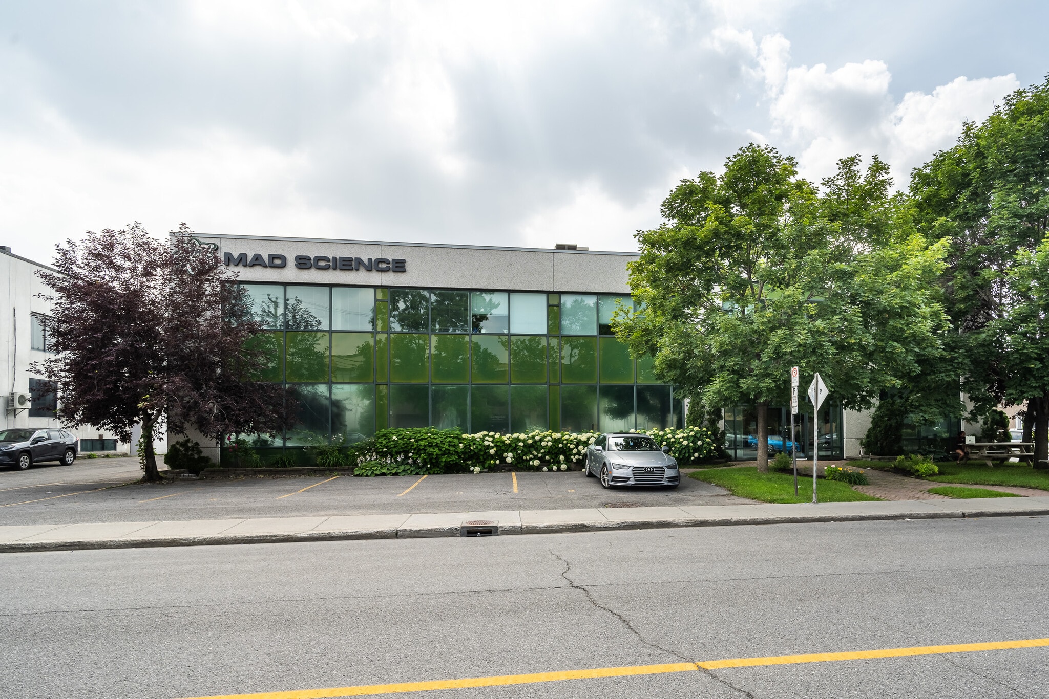 8360 Rue Bougainville, Montréal, QC for sale Building Photo- Image 1 of 1