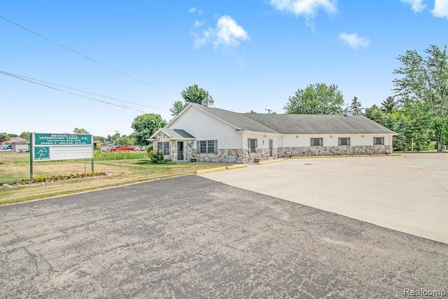 4455 Main St, Brown City, MI 48416