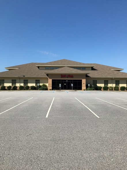 155 Deacon Tiller Ct, Duncan, SC for sale - Building Photo - Image 1 of 1