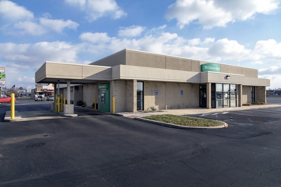 3024 Navarre Ave, Oregon, OH for sale Primary Photo- Image 1 of 1