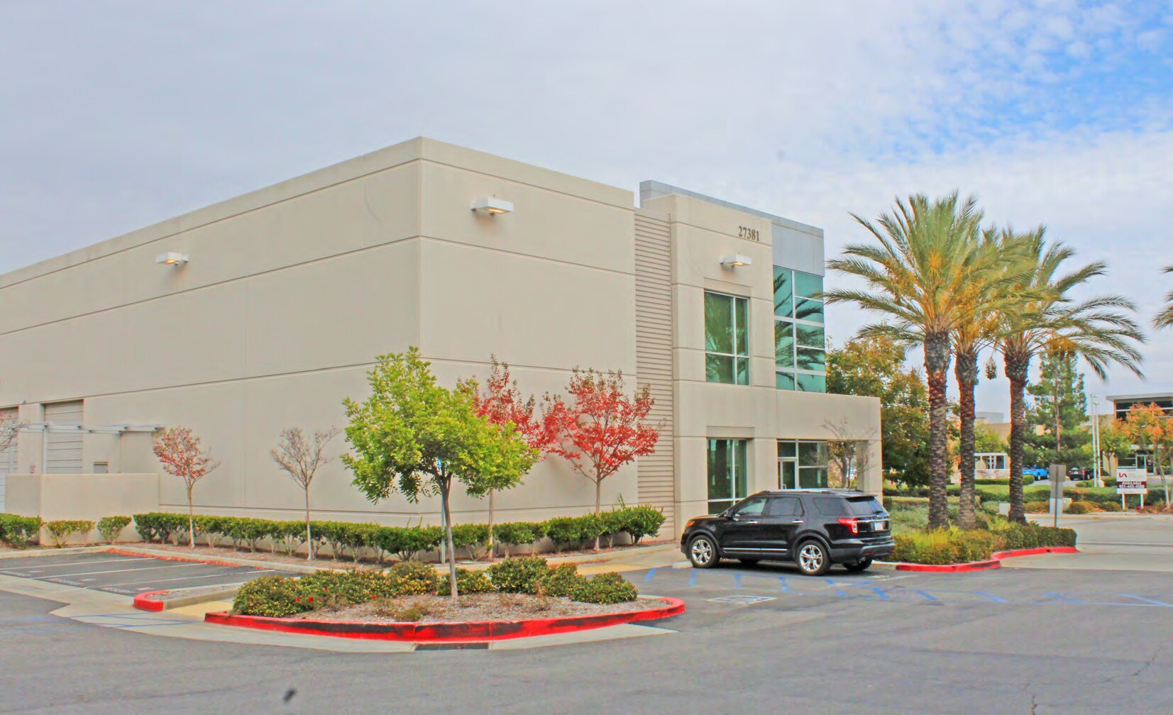 27375-27381 Via Industria, Temecula, CA for lease Building Photo- Image 1 of 4