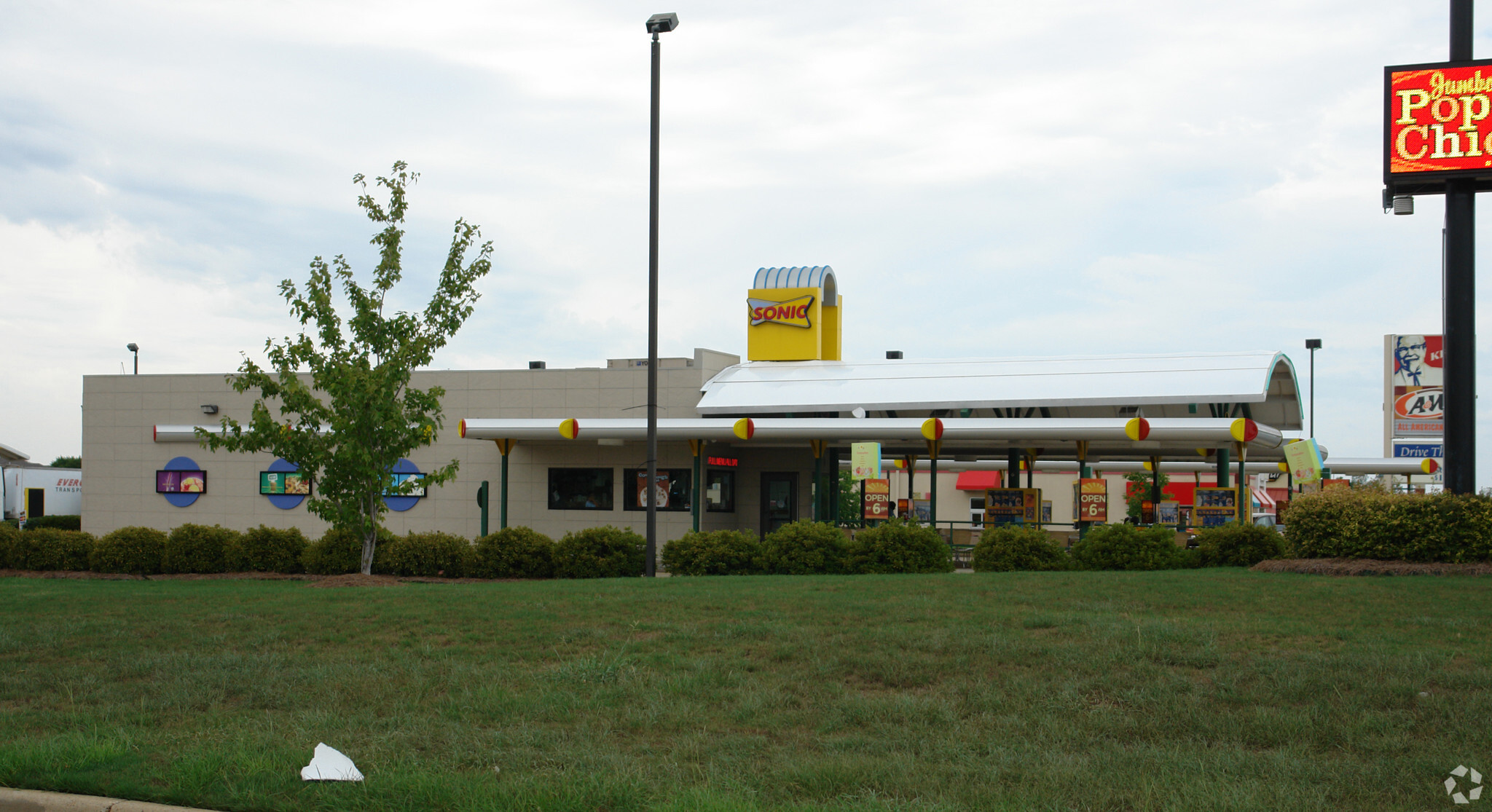 1901 Coliseum Blvd, Montgomery, AL for lease Primary Photo- Image 1 of 8