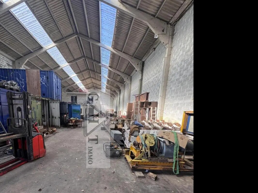 Industrial in Fontenay-Trésigny for sale Interior Photo- Image 1 of 4