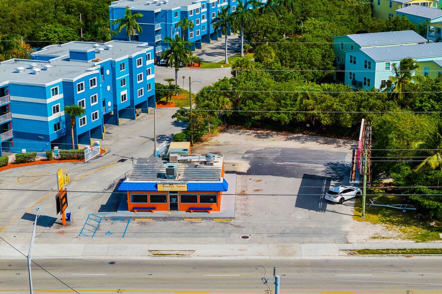 7007 Overseas Hwy, Marathon, FL for sale - Aerial - Image 3 of 12