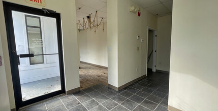 211 Onset Ave, Onset, MA for lease Interior Photo- Image 2 of 4