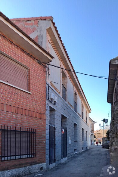 Calle Visitación, 4, Chapinería, Madrid for lease - Building Photo - Image 2 of 2