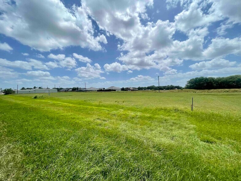 0 WEST LOOP loop, El Campo, TX 77437