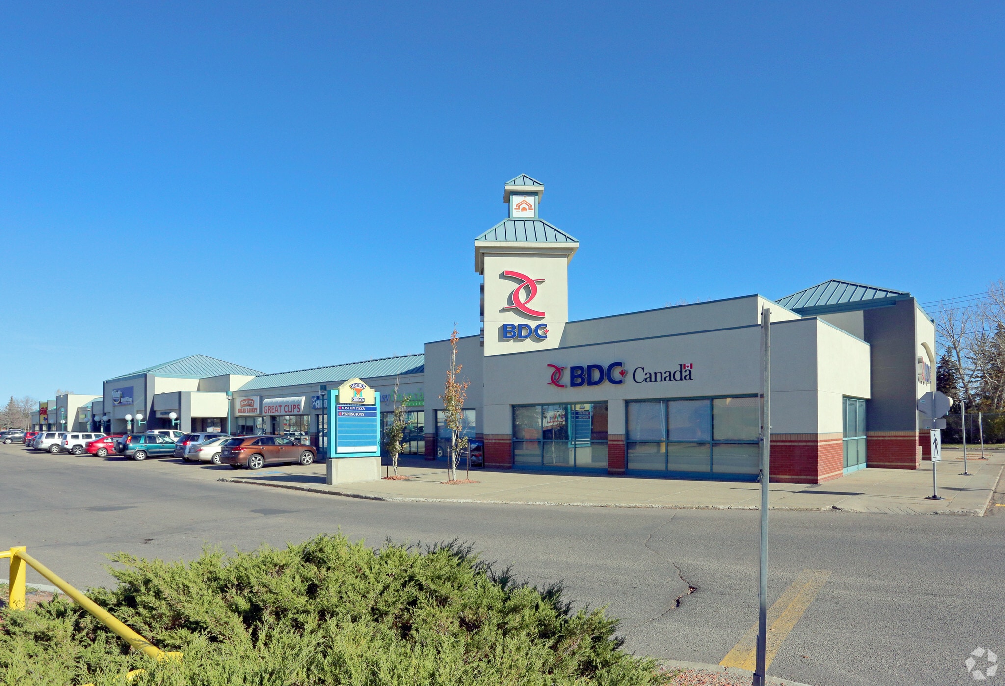 236-294 Mayfield Common NW, Edmonton, AB for sale Primary Photo- Image 1 of 1