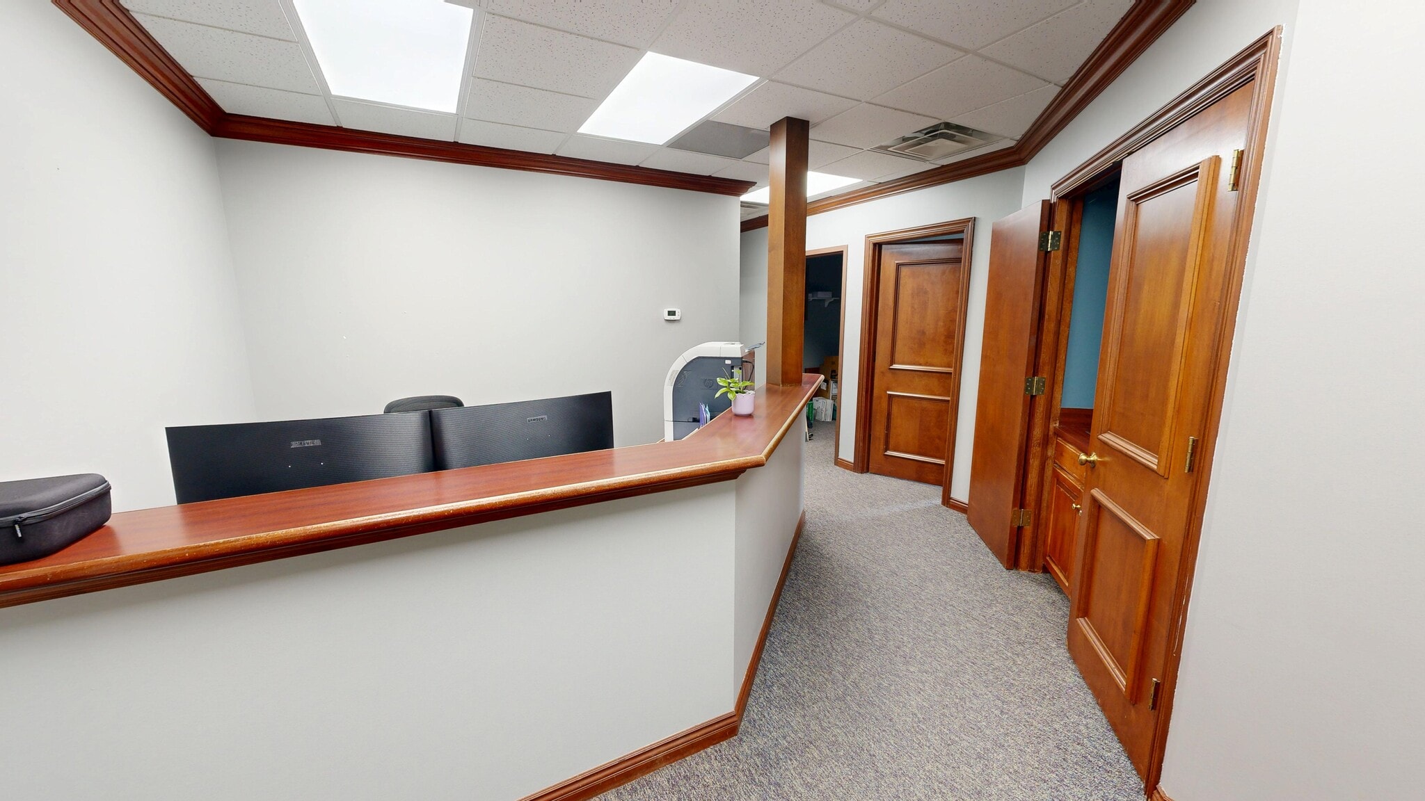 11620 Arbor St, Omaha, NE for lease Interior Photo- Image 1 of 9
