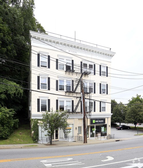 37 W Main St, Mount Kisco, NY for lease - Primary Photo - Image 1 of 3