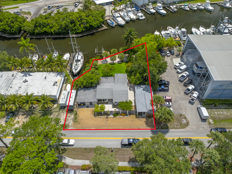 4832 SE Anchor Ave, Stuart, FL for sale - Building Photo - Image 1 of 1