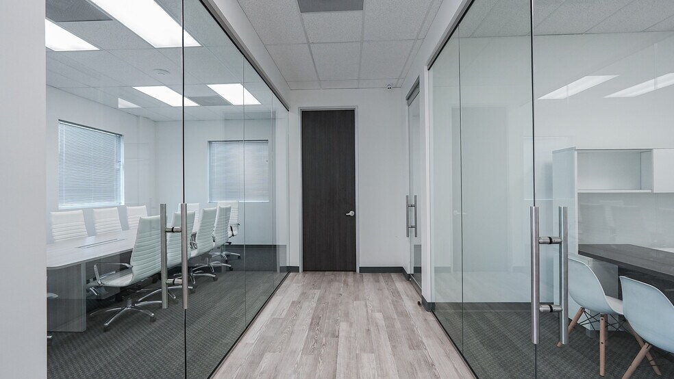 4228 Clay Business Dr, Katy, TX for lease - Interior Photo - Image 3 of 14