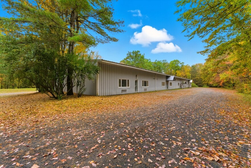 54 Whately Rd, So Deerfield, MA for lease - Building Photo - Image 1 of 15