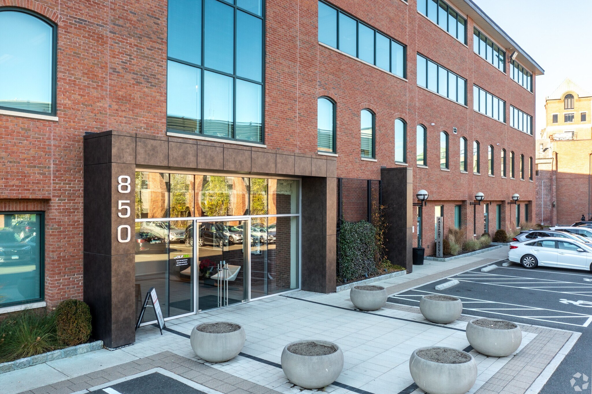 850 Canal St, Stamford, CT for lease Building Photo- Image 1 of 3