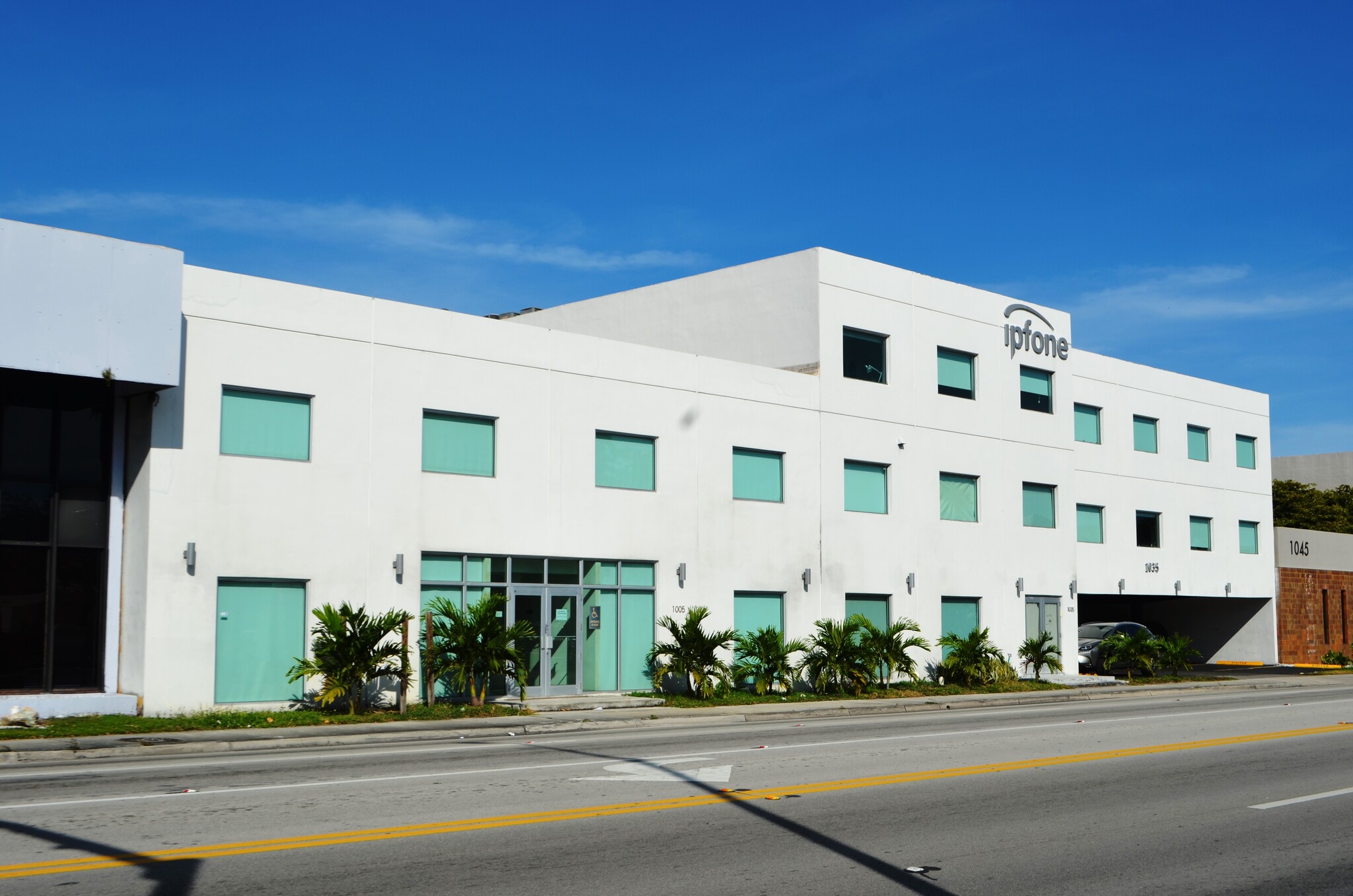 1005 NE 125th St, North Miami, FL for lease Building Photo- Image 1 of 8