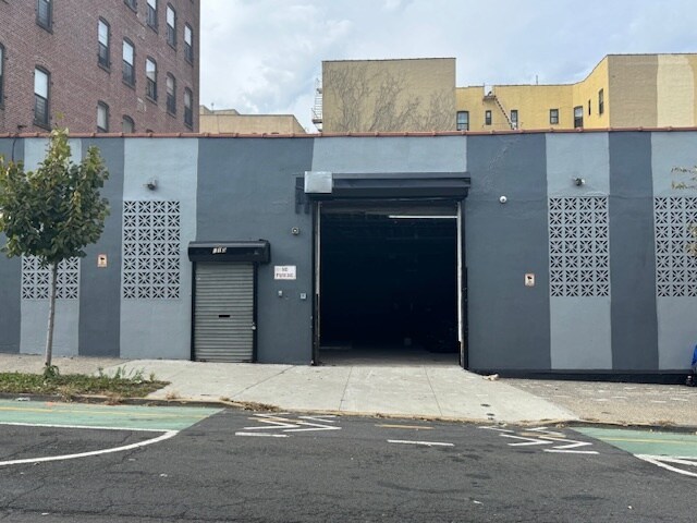 315 Jackson Ave, Bronx, NY for lease Building Photo- Image 1 of 6