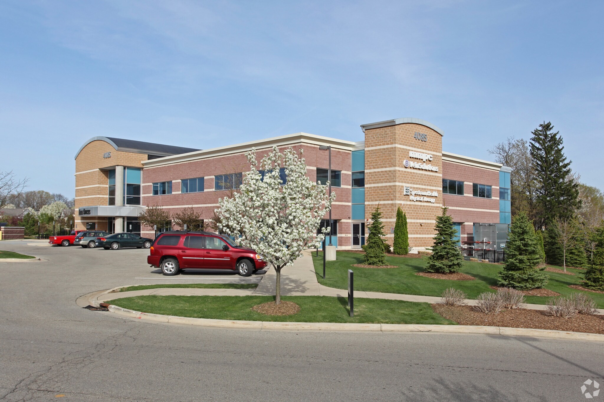 4085 Burton St SE, Grand Rapids, MI for sale Primary Photo- Image 1 of 1