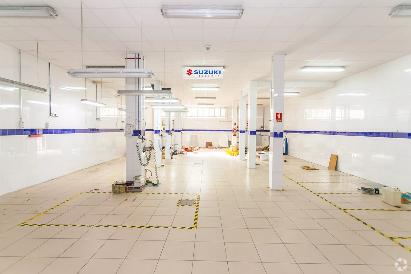 Madrid, MAD 28027 - Unit Puerta 01, Esc. A -  - Interior Photo - Image 1 of 18