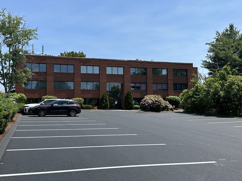 319 Littleton Rd, Westford, MA for lease - Building Photo - Image 2 of 10