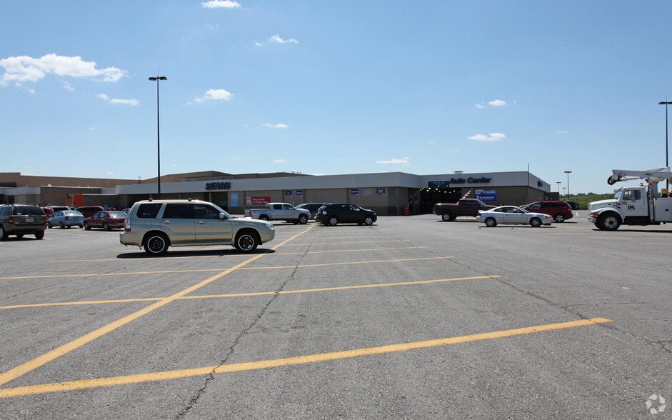 18777 E 39th St, Independence, MO for lease - Building Photo - Image 2 of 7