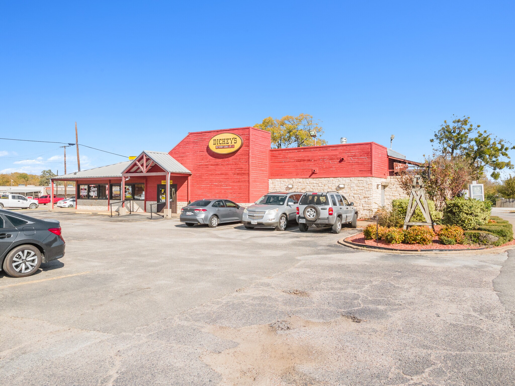 1509 W 7th Ave, Corsicana, TX for sale Building Photo- Image 1 of 1