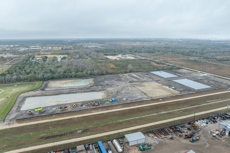 16300 Beamer Rd, Friendswood, TX for sale - Construction Photo - Image 3 of 8