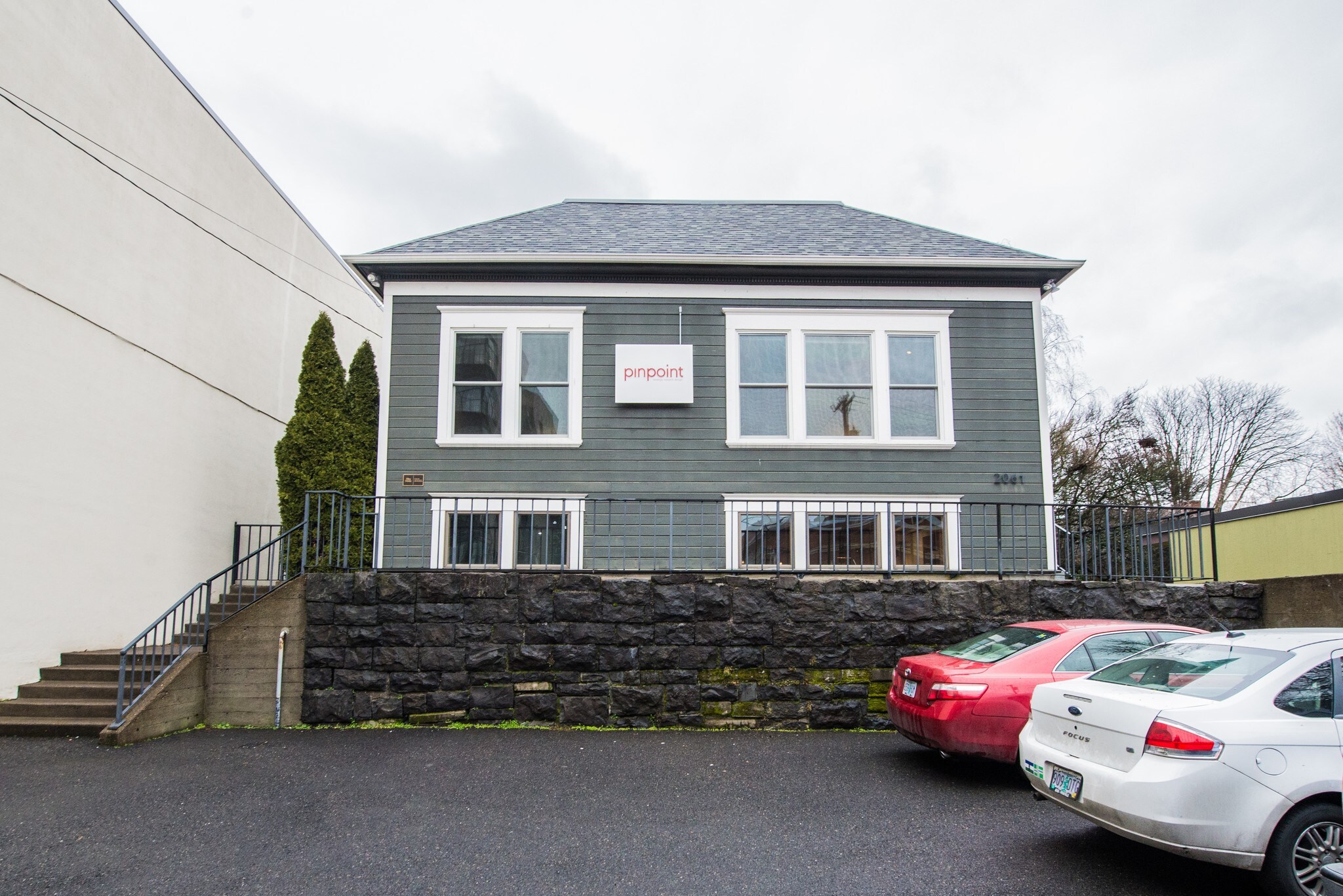 2061 NW Hoyt St, Portland, OR for sale Primary Photo- Image 1 of 1