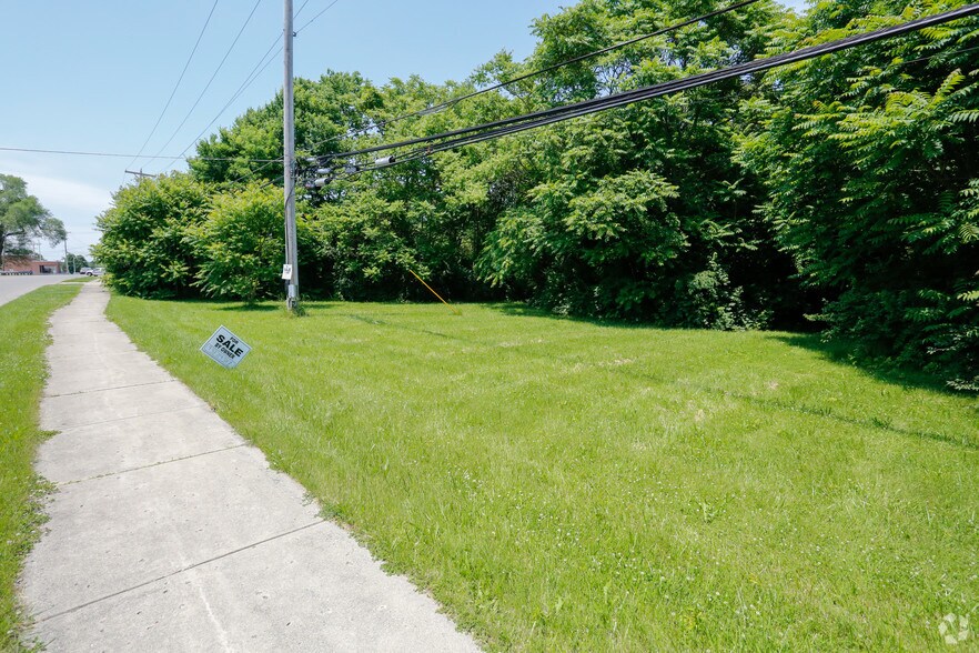 649 E Staunton Rd, Troy, OH for sale - Building Photo - Image 3 of 4