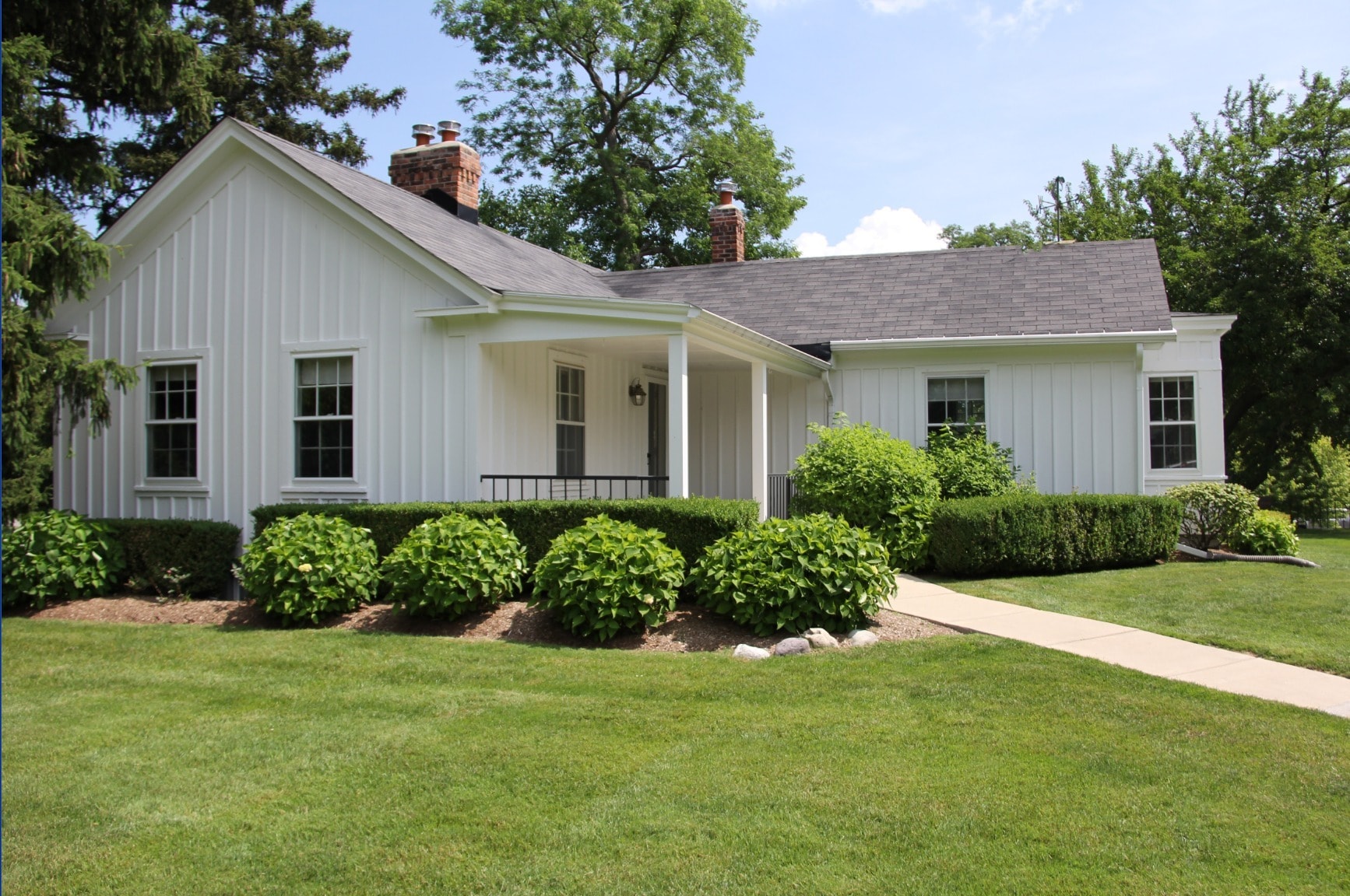 18 Lone Pine Rd, Bloomfield Hills, MI for sale Primary Photo- Image 1 of 3