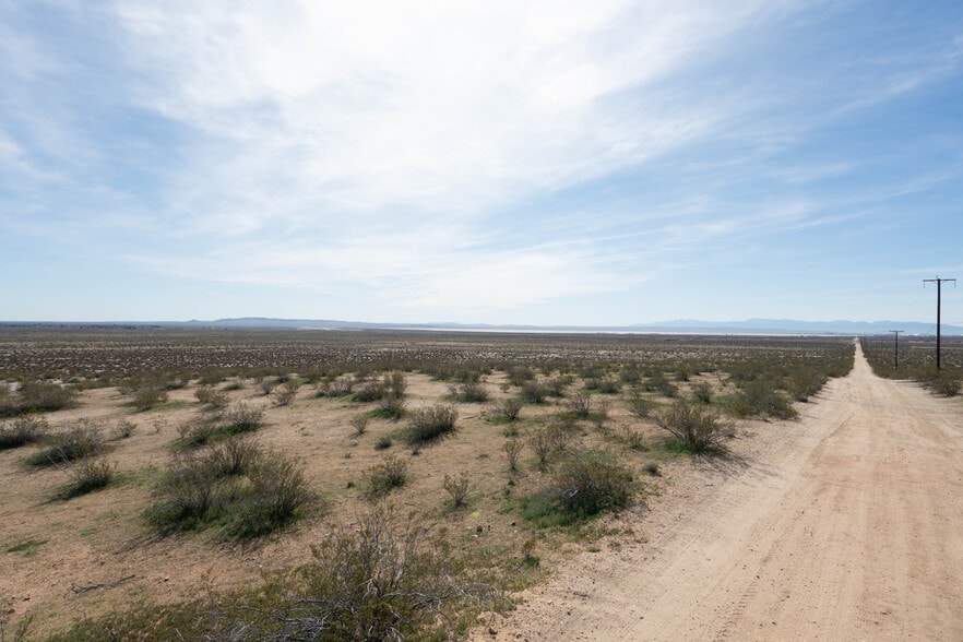 Glendower Ave, North Edwards, CA for sale - Primary Photo - Image 1 of 7