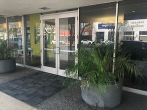 99 S Lake Ave, Pasadena, CA for lease Building Photo- Image 1 of 9