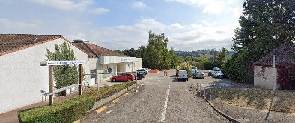 Retail in Le Palais-sur-Vienne for sale - Building Photo - Image 2 of 2