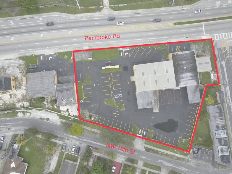 900 Pembroke Rd, Hallandale, FL for lease - Building Photo - Image 1 of 6