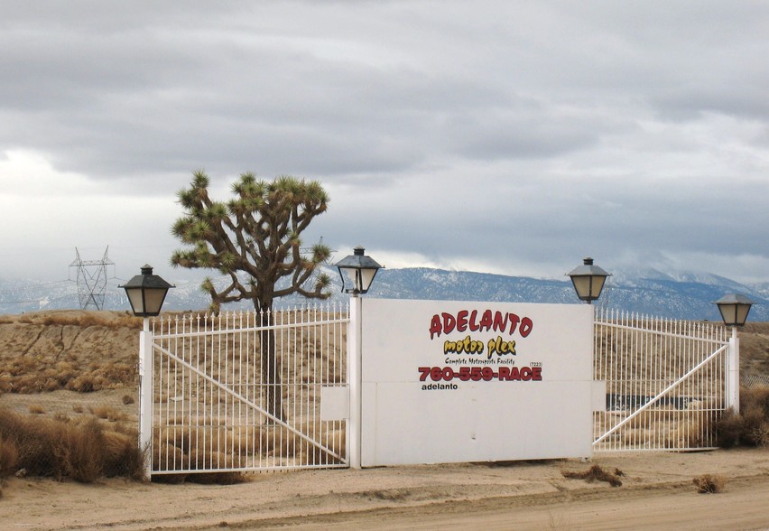 8687 Rancho Rd, Adelanto, CA for sale - Primary Photo - Image 1 of 17