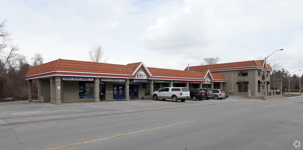 1107 Lorne Park Rd, Mississauga, ON for lease - Building Photo - Image 3 of 10