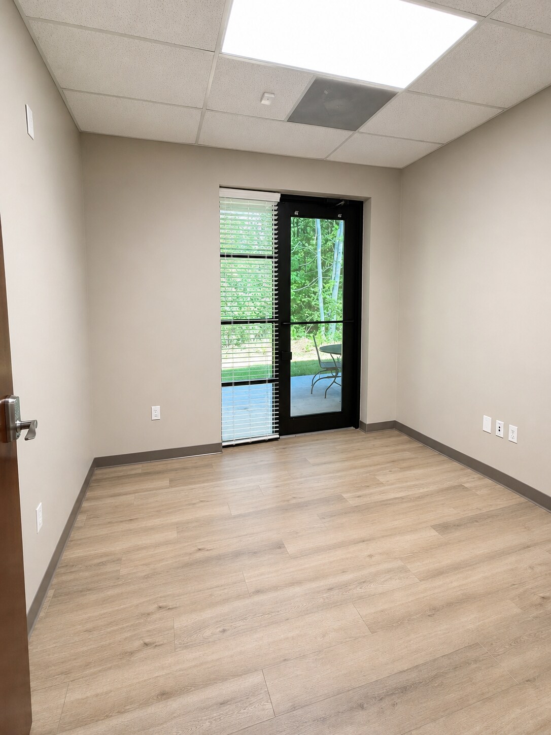 9723 Northcross Center Ct, Huntersville, NC for lease Interior Photo- Image 1 of 15