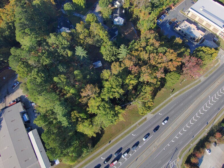 5942 Cumming Hwy, Sugar Hill, GA for sale - Primary Photo - Image 1 of 9