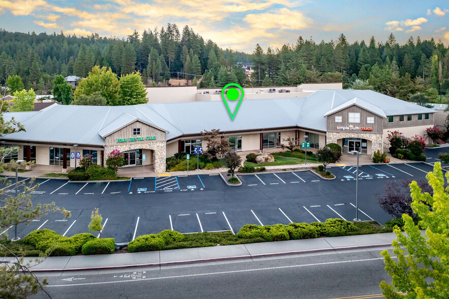 457 Sutton Way, Grass Valley, CA for lease - Building Photo - Image 1 of 33