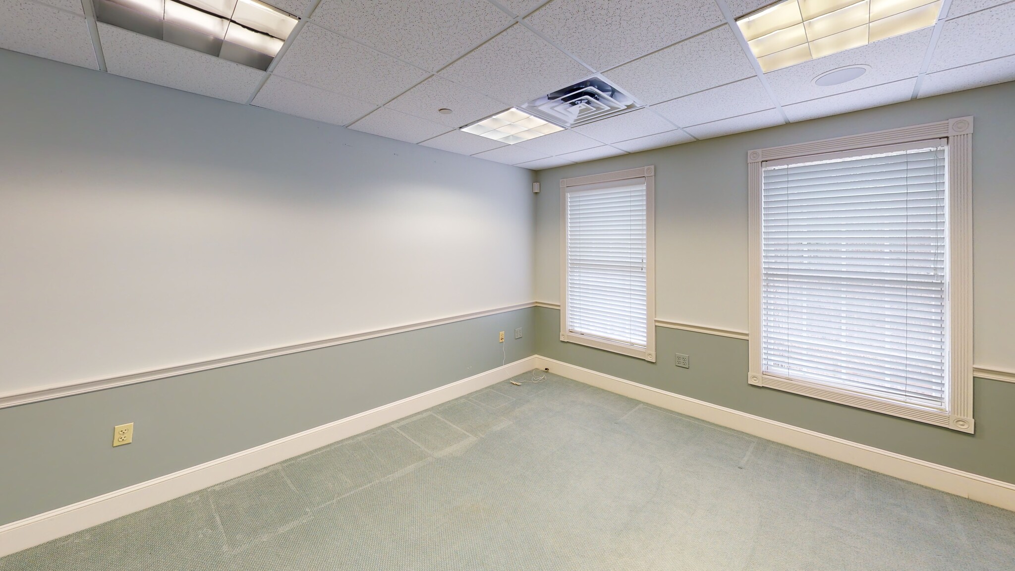 155 Lafayette Rd, North Hampton, NH for lease Interior Photo- Image 1 of 8