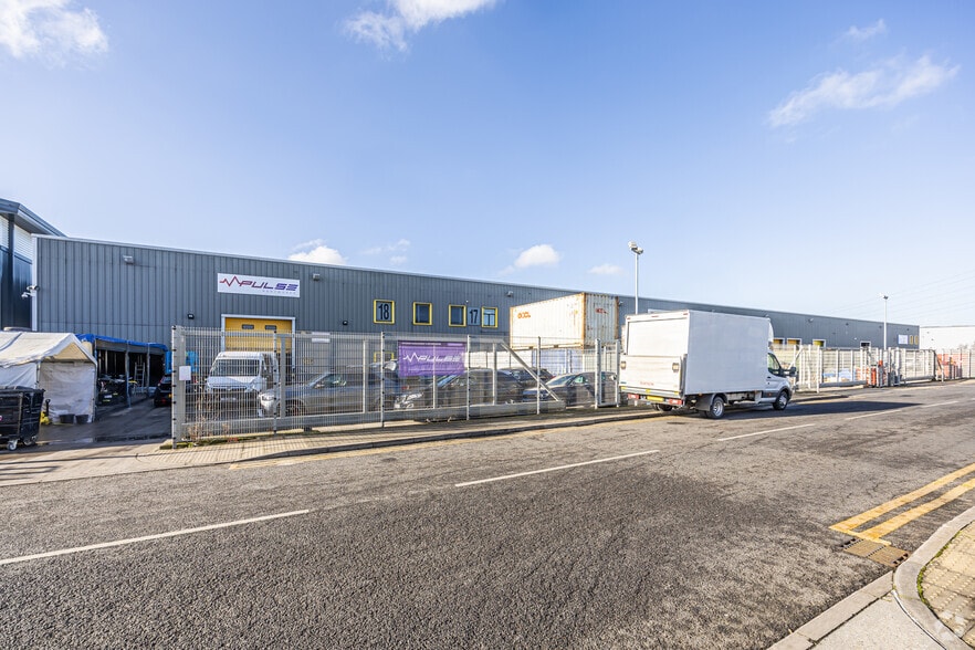 Armada Way, London for lease - Primary Photo - Image 1 of 4