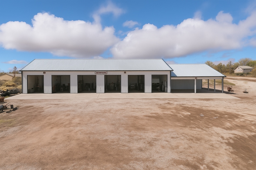 2100 W Main St, Newcastle, WY for sale - Primary Photo - Image 1 of 20