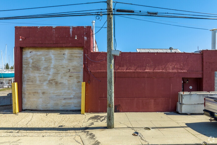 45 Saint Jean St, Detroit, MI for sale - Building Photo - Image 3 of 5