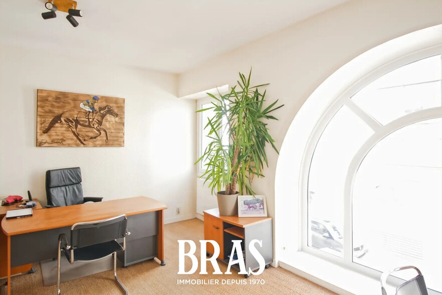 Office in Nantes for lease - Interior Photo - Image 3 of 4